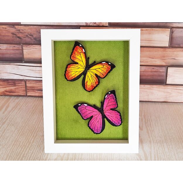 3D Embroidered Picture with BUTTERFLIES (2) 6x8 in